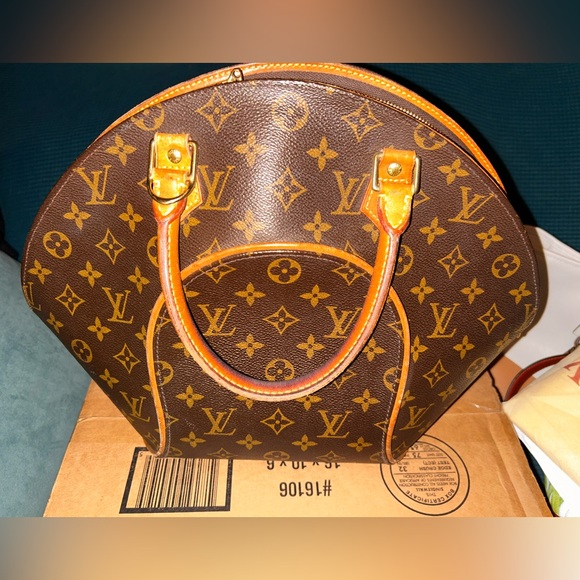 Comes with COA Louis Vuitton Ellipse MM pre loved - Picture 2 of 14
